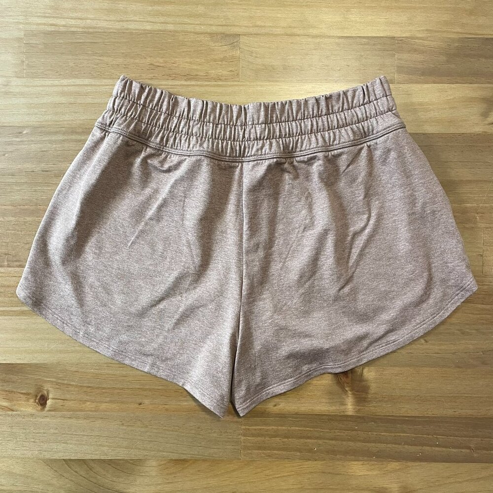 Vuori Brown Halo Performance Short 2.0 - Picture 4 of 4